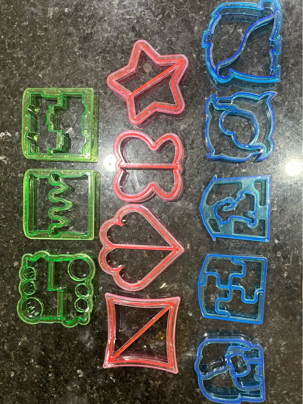 12 Colorful Plastic sandwich cookie Cutters Set - Multicolor